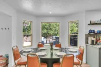 Zion Luxe Family Escape: HotTub, Games, Sleeps 14
