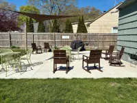Mi-Pet-Friendly Home Near Beach with Spacious Private Backyard, Dog Friendly - Wifi