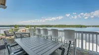 Margaritaville Huge 5 Bedroom/2 Boat slips Sleeps 14 - Homestays