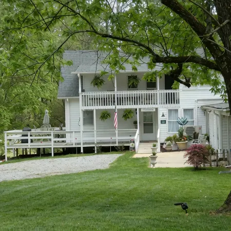 Historic Farmhouse Guest Quarters