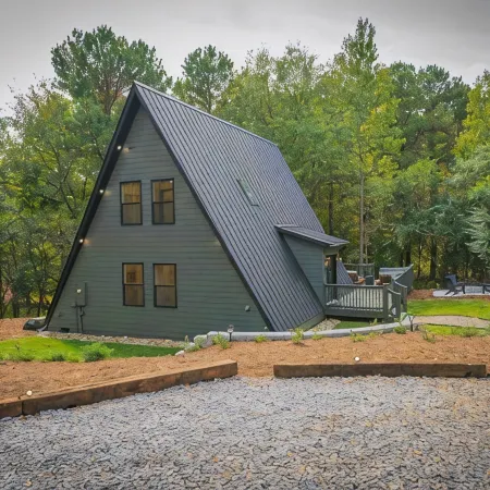 A-Frame Modern Minimalist Dream: 3-bed, 2bath; Hot Tub & Cold Plunge