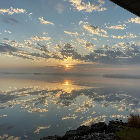 Newly Renovated Waterfront Cabin