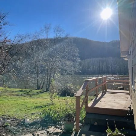 Riverside cabin in NRG National Park & Preserve