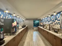 La Quinta Inn by Wyndham Orlando International Drive North Hotels near Universal Studios Orlando
