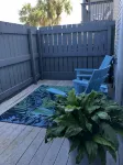 Walk to beach. Perfect for families & couples. Pool & tennis onsite. - 2성급