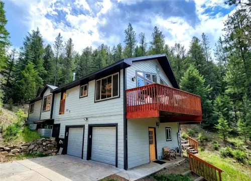 Bright & Spacious Cabin 1-mi from Idaho Springs, on 5 acres + Mountain Views!