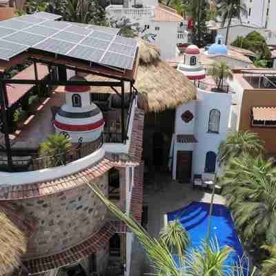 Private Villa, Authentic Cook Included, heated pool, just steps to the beach Hotel Exterior