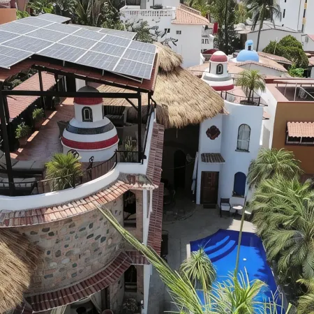 Private Villa, Authentic Cook Included, heated pool, just steps to the beach