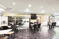 Hotel Pasar Besar RedPartner near Tugu Pahlawan