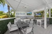 4 Bedroom Beach Home on a Private Island with a Private Pool - Boutique