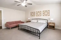 Sleeps 16 • Family Retreat Near BYU and Uvu• Spacious 6Br Home,Perfect for Group - de charme