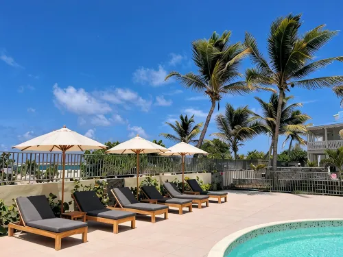 Orient Bay - Alamanda Resort Oceanfront Condo - Homestays