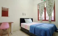 Surabaya Homey Near Its - balcony