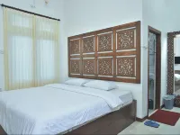 Hotel Family Nur Hotels in Sumenep
