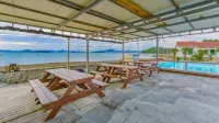Yeosu Sunset Maru Pension - 膳食民宿