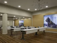 يوروستارز إنداوتكو Hotels near دوستو