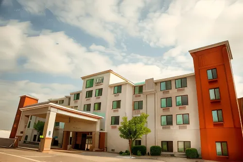 Holiday Inn Express & Suites Norfolk by IHG