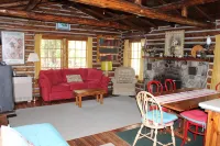 Storybook Cottage in the Heart of the Big Horn Mountains - Homestays