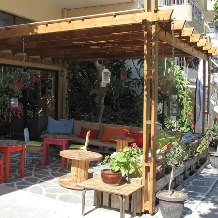 Rhodes Backpackers Boutique Hostel and Apartments