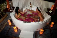 Crystal Paradise Resort Spa & Winery - Hot Springs