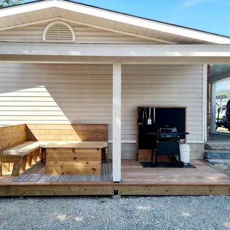 Bright Two Bedroom Suite with Private Entrance and Deck Near Downtown Golden