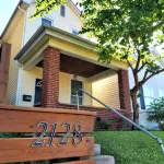 Renovated Apartment with Modern Amenities, Fenced-In Back Yard -Downtown Ashland - Wifi