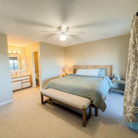 Quiet Island Getaway for 8