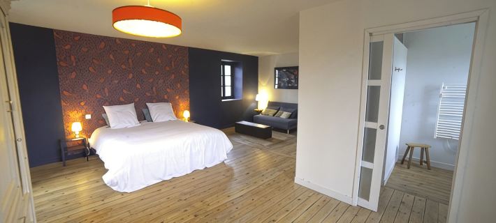 Country house in town. Hotels in Angouleme