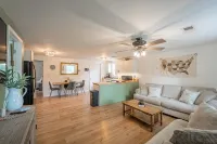 The Bird House – Charming Downtown Lebanon Stay, Pets Welcome! - 3-Star