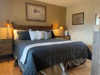 Chico Old Saloon Yellowstone NP  Paradise Valley  Steele HouseMontana Getaway