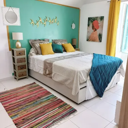 Superbe Appartement sur le Port de Saint Goustan Отели в г. Оре