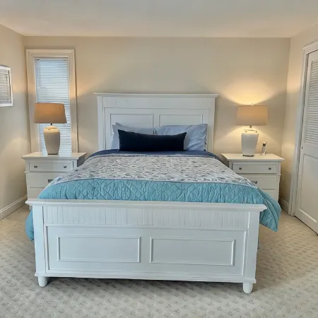Oceanfront 3Br Condo. Visit Hyannis for Your Cape Holiday! 1600 sq ft Home!