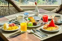 Hotel Golden Park Internacional Foz & Convenções by Nacional Inn - 朝食