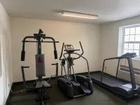 Super 8 by Wyndham Iron Mountain - Gym