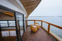 Upper Deck Boathouse