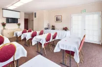 Ramada by Wyndham Moses Lake