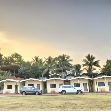 ShriKanchan Hotels & Resorts - Tents & Premium Rooms near Dapoli
