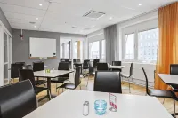 Sure hotel by best western stockholm alvsjo - parcheggio