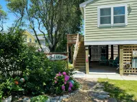Oceanside 1Br Private Apt with Two YMCA Passes Including Outdoor & Indoor Pools - 4성급