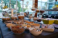 Avala Resort & Villas - breakfast