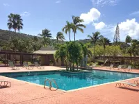 150 footsteps to the beach - Pools