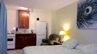 Ocean Front Studio, Kayak available - Swimming, bring own snorkle Euipment - Wifi