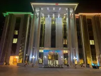 Golden Vista Hotels - parking