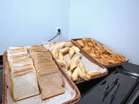 Room Lisboa - breakfast