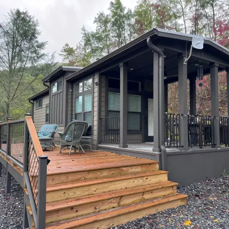 Charming Tiny Home with WiFi and AC in beautiful Cowee Valley Franklin Nc Hotels in Cowee