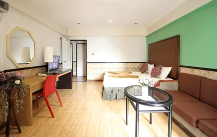 Kaya Place
