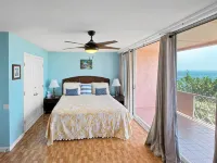 Beachy 2 Bedroom Coakley Bay Condo with AC, pool and backup generator. - 3 estrellas