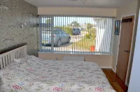 Beautiful Coastal bungalow-Sennen cove -Porthcurno-Sea - balcony