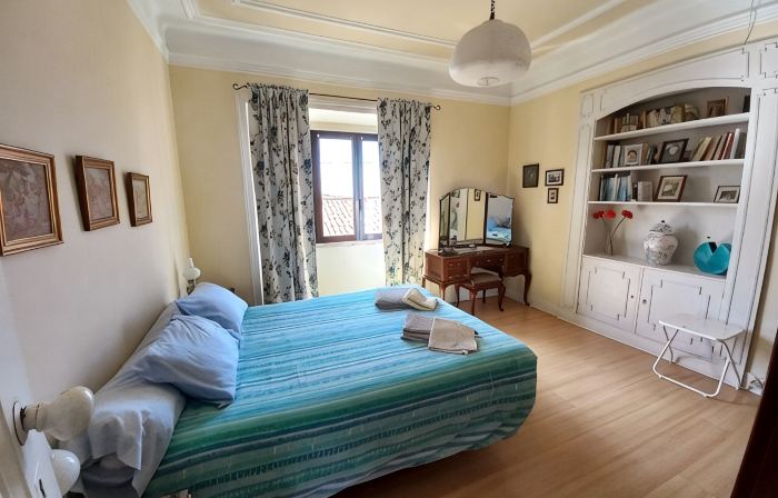 VillasFerrel - FlowerPot Chalet - with large courtyard and living area