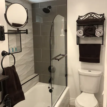 Fantastic sea view apartment in historic building with free parking